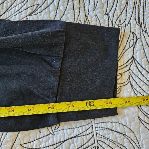 VGUC Athleta Salutation Jogger in Powervita Small Black - Picture 13 of 14